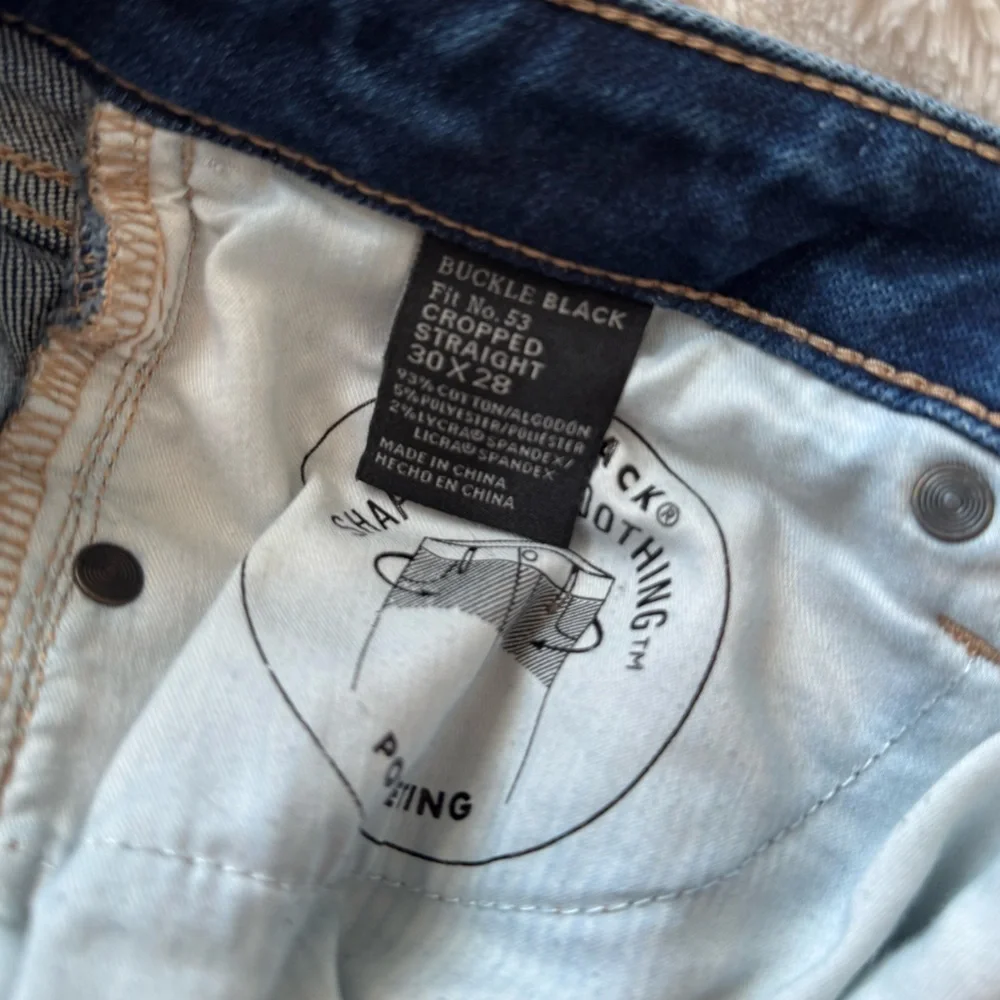 Buckle Black Cropped Straight Stretch Jean - Picture 5 of 5